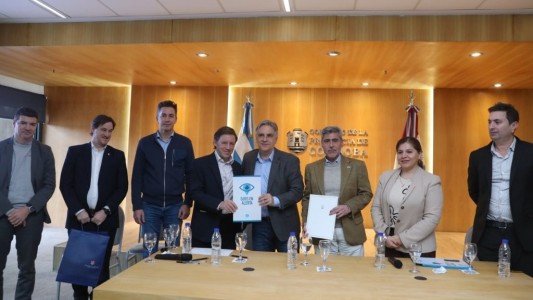 Llaryora presentó un programa para la prevención y aviso temprano del delito