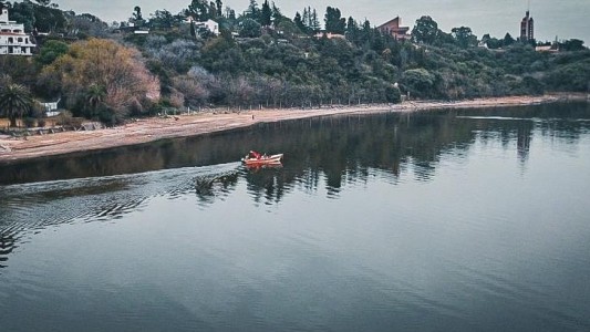 Realizan un relevamiento del relieve del fondo del lago San Roque
