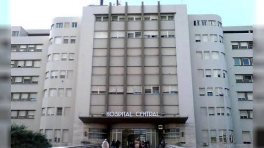 El Gobierno de Mendoza oficializó el cobro a extranjeros que se atiendan en hospitales públicos