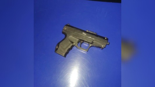 Dos adolescentes terminaron detenidos por intentar robar un local en barrio Coronel Olmedo