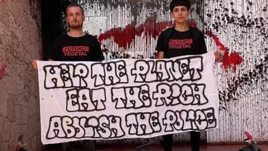 Messi le reclamó 50.000 euros al grupo ecologista que vandalizó su casa en Ibiza