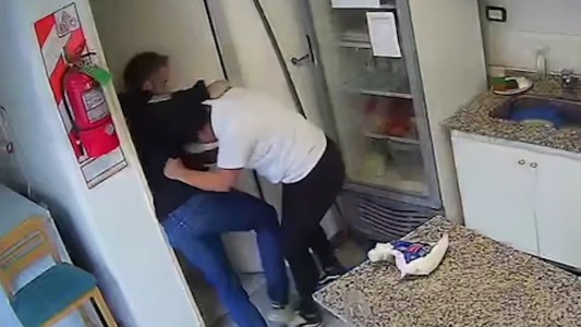Córdoba: un ladrón golpeó y ató a dos empleadas de una cafetería para robar