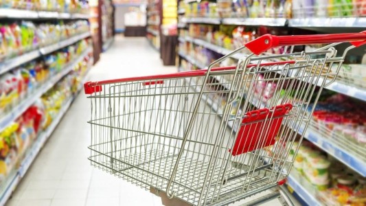 Córdoba: una cadena de supermercados aceptará dólares cara chica como forma de pago