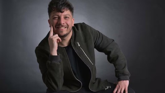 Video: Damian Córdoba protagonizó un choque con el colectivo de su banda