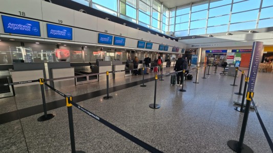 Aerolíneas Argentinas reprograma vuelos afectados por las asambleas