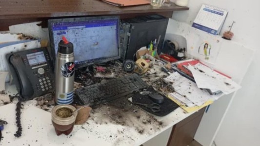 La Sociedad Rural aclaró que el explosivo fue de elaboración "casera" y buscó "atentar" contra el dirigente