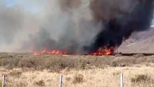 Los bomberos contuvieron el incendio en el Valle de Punilla