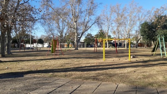 Vecinos de barrio Müller reclaman por el avance de las obras en la Plaza Libertad