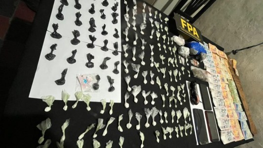 Siete detenidos, secuestro de droga y dinero en barrio Primero de Mayo