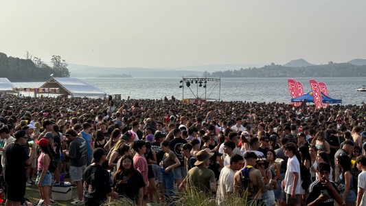 Miles de jóvenes disfrutaron del festejo del día de la primavera en toda la provincia