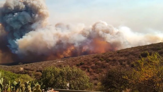 Bomberos lograron contener el incendio Valle de Punilla y queda solo un foco activo