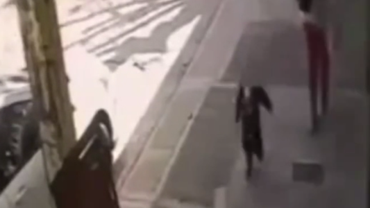 Encontraron a un nene de un año y medio solo en la calle: había salido de un jardín sin que nadie se diera cuenta