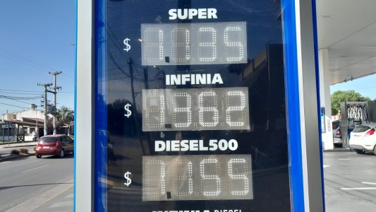 YPF ya aplicó la reducción en el precio de sus combustibles: qué pasará con las demás petroleras