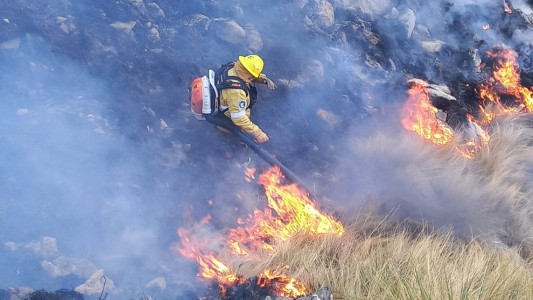 Incendios: se inició un foco en Elena y retrocede la actividad en Quebrada de la Mermela