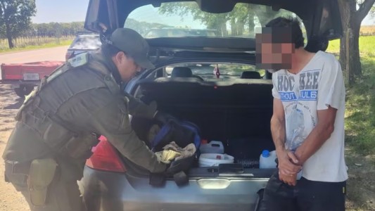 Villa Dolores: secuestraron 55 mil dólares del auto de un hombre que no supo explicar de dónde los sacó