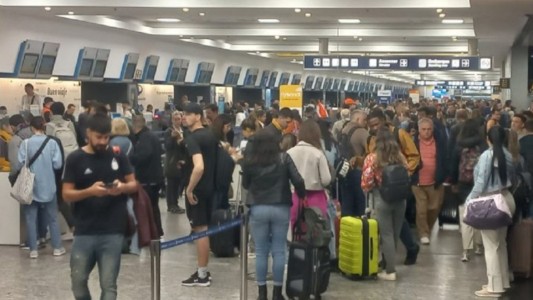 El Gobierno denunciará al sindicato aeronáutico APA por las sorpresivas asambleas: es un "secuestro de pasajeros"
