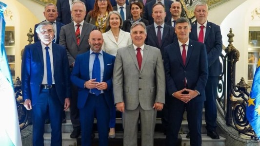 Martín Llaryora se reunió con embajadores de la Unión Europea