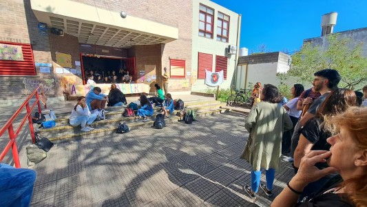 Levantaron la toma del Colegio San José luego de dialogar con los dueños de la institución
