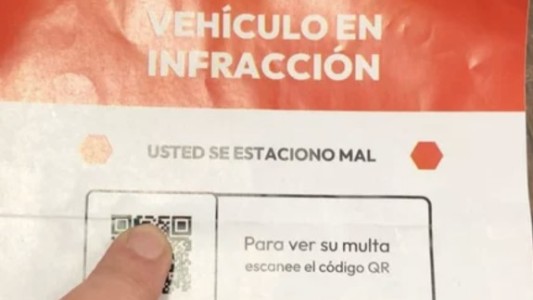 Nueva modalidad de estafa que genera terror: colocan multas falsas y piden escanear un QR