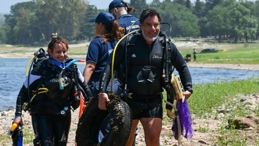 Ambiente organizó una jornada de limpieza del Dique Los Molinos