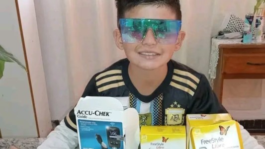 Familia de Cruz del Eje pide ayuda urgente para recuperar el glucómetro perdido de un niño con diabetes