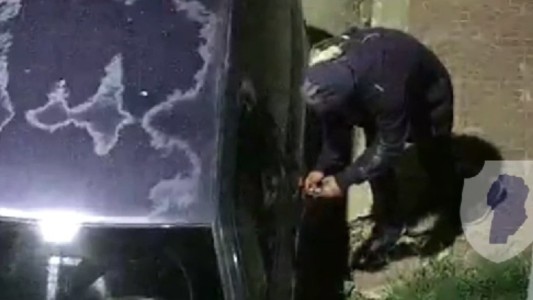 Intentó robar un vehículo mientras lo vigilaban por las cámaras del 911: quedó detenido