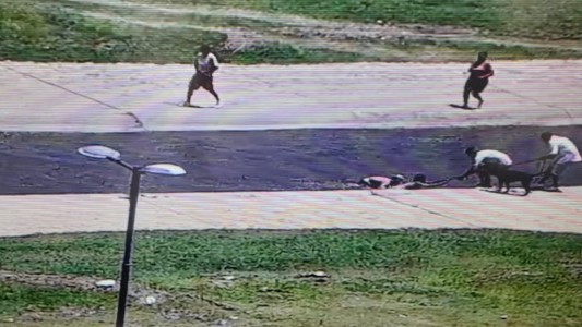 Barrio Alberdi: salvaron a un hombre y dos nenes que cayeron al río Suquía