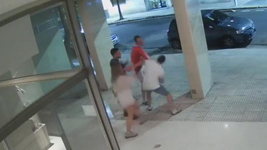 Violenta agresión en Palermo: le pidió a su vecino que bajen la música y lo atacaron a golpes