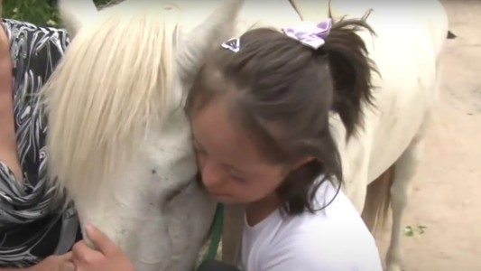 Muriel recuperó a “Lobito”, su caballo para equinoterapia