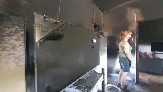 Una familia perdió todo tras un incendio en barrio Cabo Farina