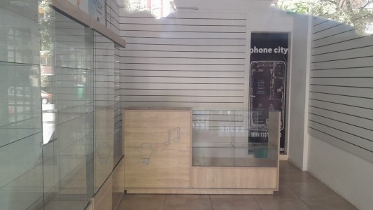 Nueva Córdoba: le desvalijaron el local y tuvo que cerrarlo