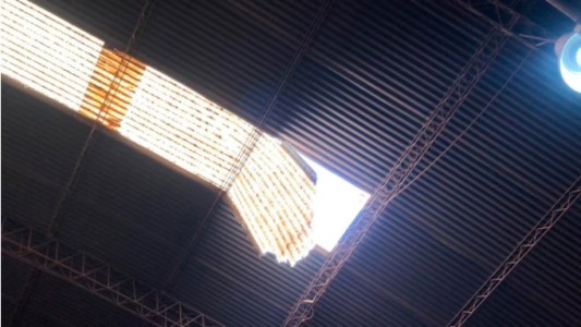 Tragedia en Colonia Caroya: falleció un trabajador al caer desde un techo mientras instalaba paneles solares