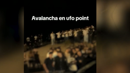 Avalancha en la puerta de un boliche: convocaron jóvenes por WhatsApp para ir y entrar sin pagar