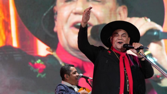 Cosquín celebró su séptima luna con la actuación del Chaqueño Palavecino