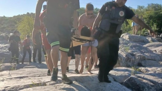 Un clavadista cayó sobre un adolescente en un río y le fracturó el brazo
