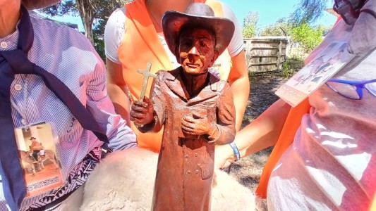 Miles de peregrinos celebran el natalicio del cura Brochero con una multitudinaria cabalgata