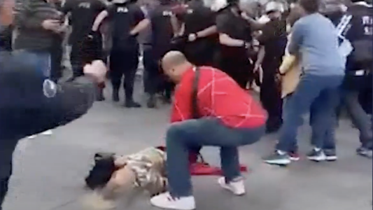 Cordobeses opinan sobre la marcha de jubilados y la represión en Buenos Aires