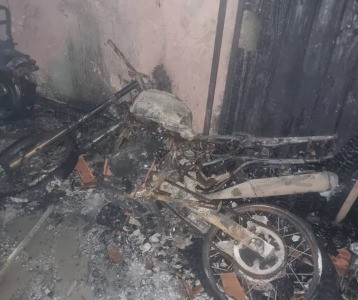 Bomberos combatieron un incendio en Córdoba: dos heridos y un niño rescatado