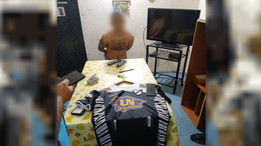 Cayó uno de los sospechosos de prender fuego a un patrullero durante los incidentes en la marcha de los jubilados