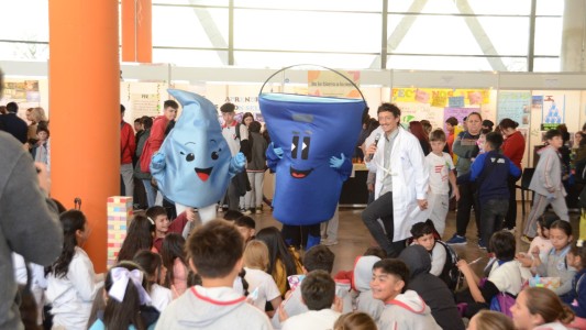 Formando futuros líderes: Aguas Cordobesas y Junior Achievement abren la inscripción a sus programas educativos 2025