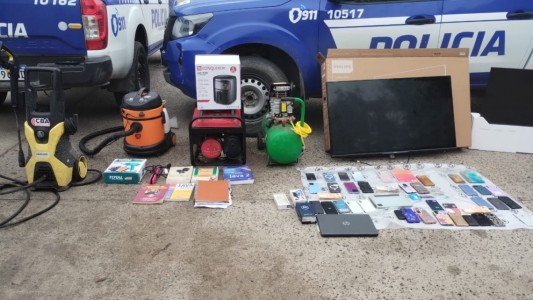 Allanamientos en Córdoba: cinco detenidos por estafas telefónicas y asociación ilícita