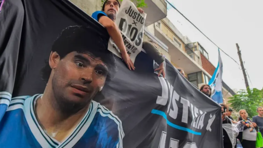 Juicio por la muerte de Diego Maradona: declaran tres médicos que participaron de la autopsia