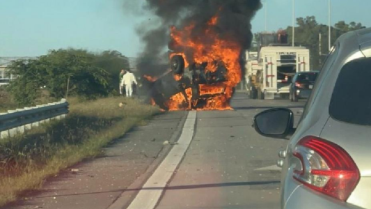 Colisión en Córdoba genera caos vehicular