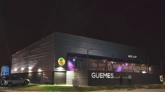 Una patota golpeó a un menor de 17 años a la salida de un boliche en Alta Gracia