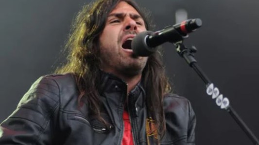 Acusan al cantante de La Mancha de Rolando por atropellar a un motociclista y darse a la fuga