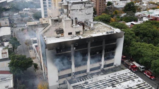 Incendio en sede del Apross en Córdoba genera sospechas y detenciones por estafas