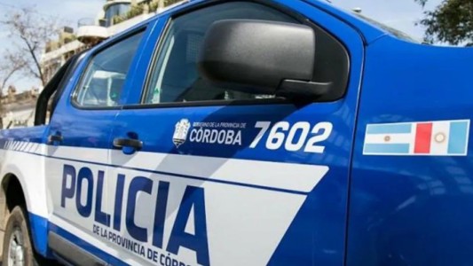 Rescataron a una mujer embarazada que cayó al río tras huir de un agresor