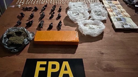 Cayó una banda narco liderada por tres mujeres en Córdoba: vendían droga en una despensa