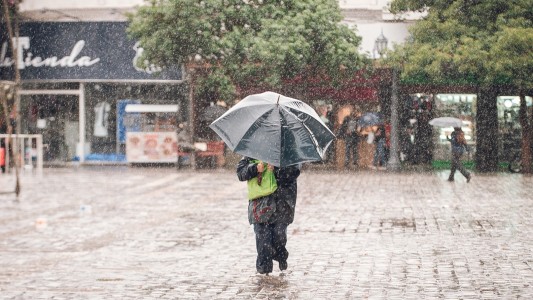 Tiempo en Córdoba: alerta por lloviznas, tormentas electricas y niebla