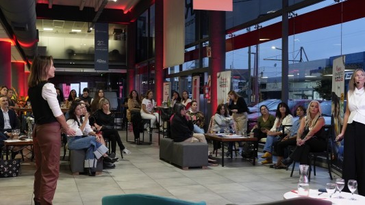 Familia Parra lanzó “Mujeres Rompiendo Barreras”